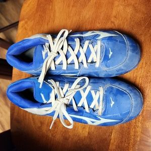 Mizuno baseball cleats, Size 9